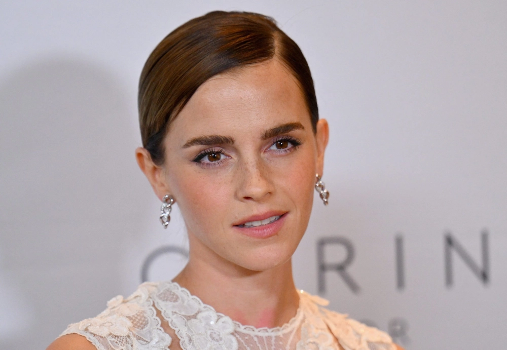 Khoảnh khắc Emma Watson tốt nghiệp Đại học Brown