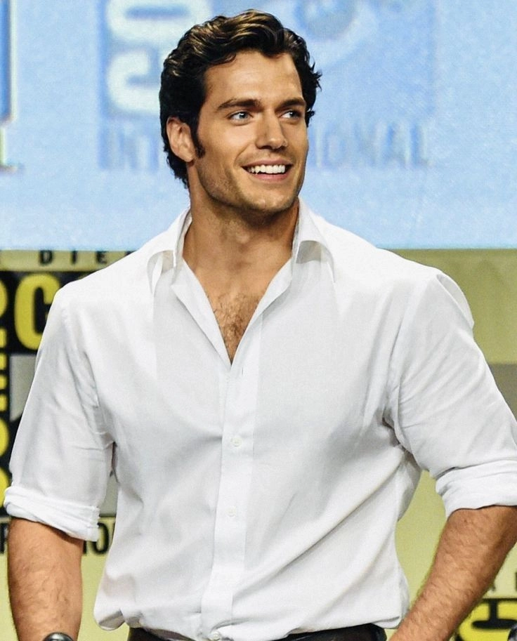 Nam tài tử điển trai Henry Cavill
