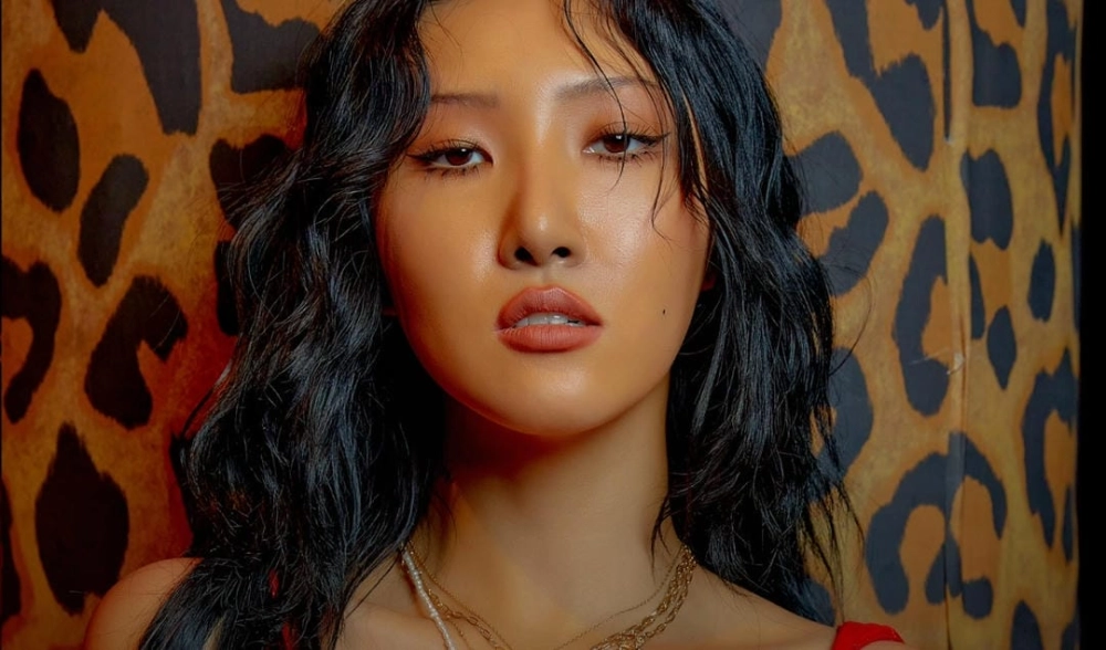 Nữ hoàng quyến rũ Hwasa Mamamoo