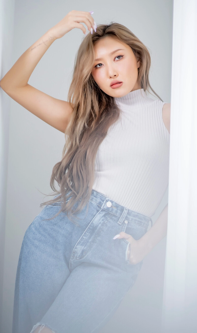 Khoảnh khắc đời thường của Ahn Hyejin