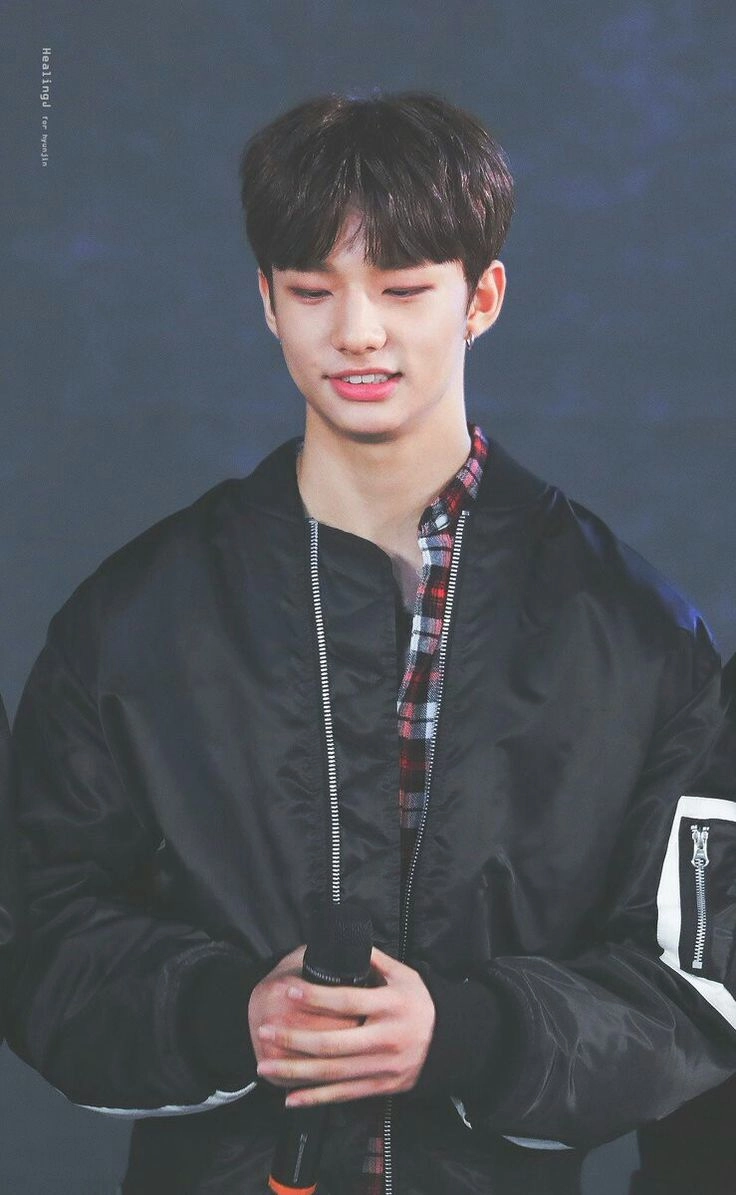 Thần thái biểu diễn trong fancam Hyunjin