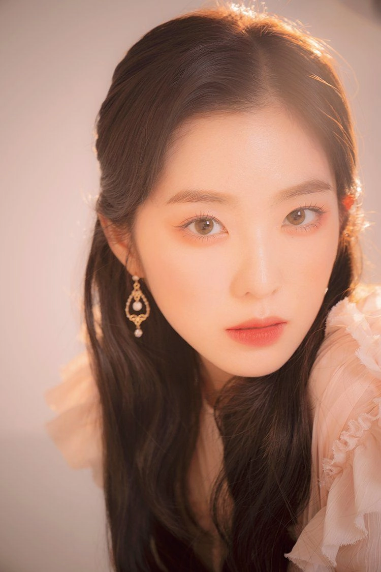 Thần thái của trưởng nhóm irene red velvet
