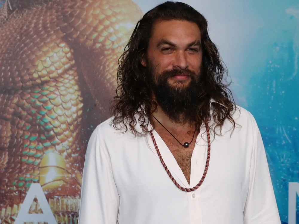 Thân hình vạm vỡ của jason momoa body
