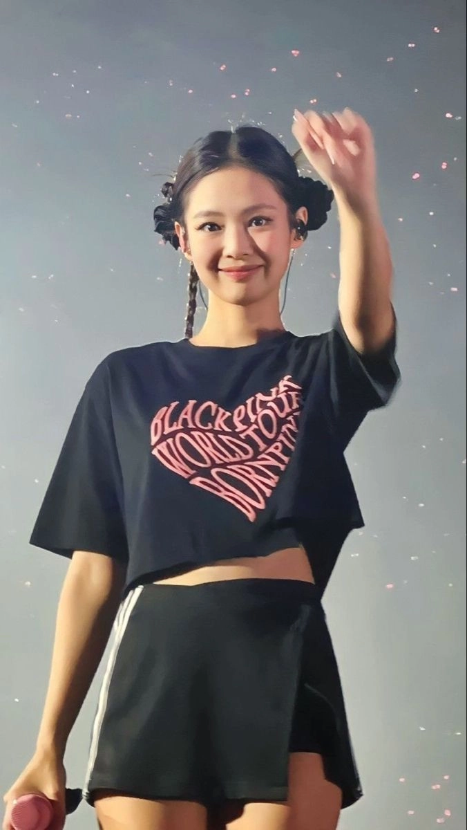 Sân khấu bùng nổ của jennie solo