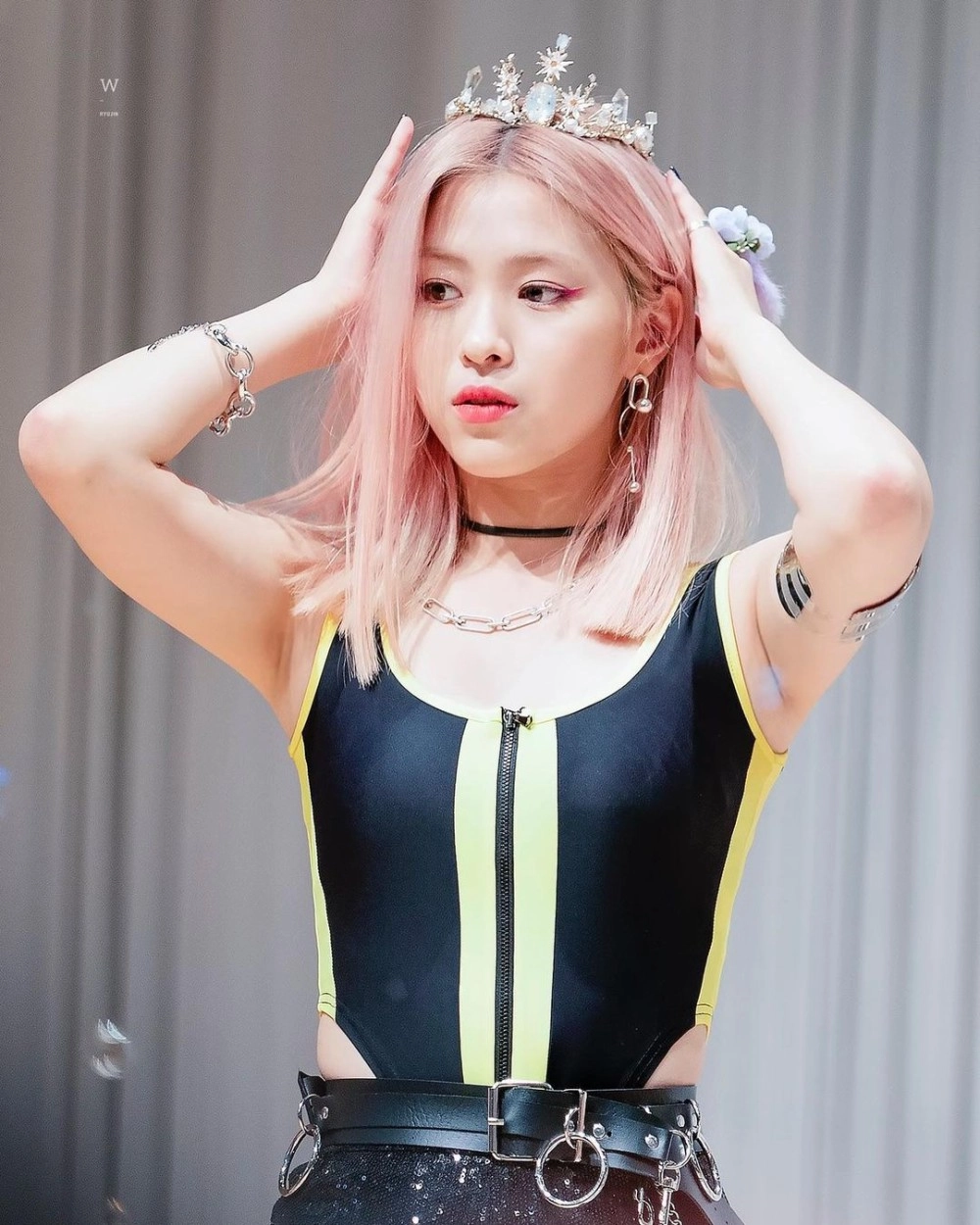 Tạo hình Ryujin Wannabe