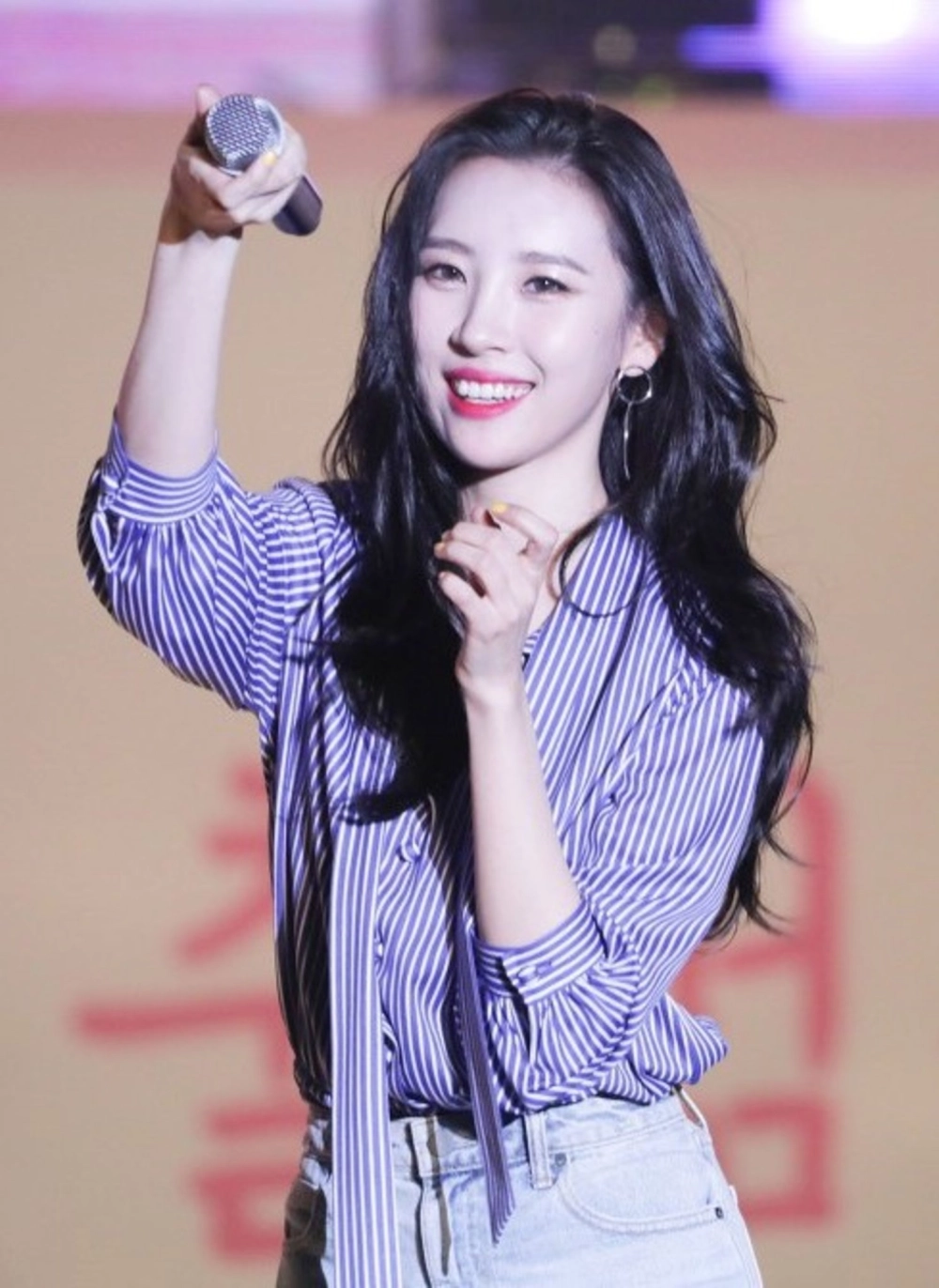 Cập nhật story từ Sunmi instagram