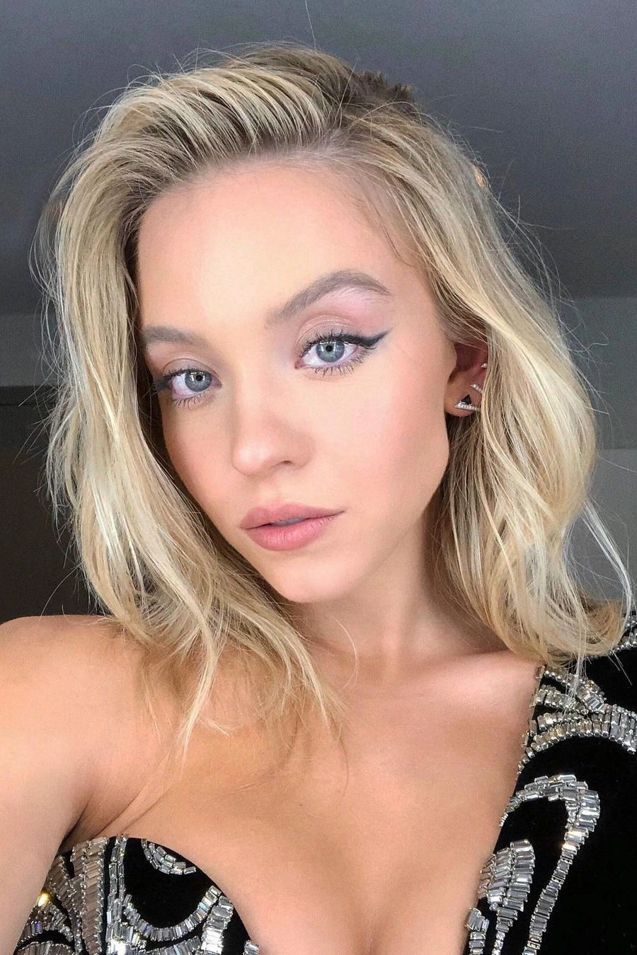 Nhan sắc quyến rũ của Jenna Ortega