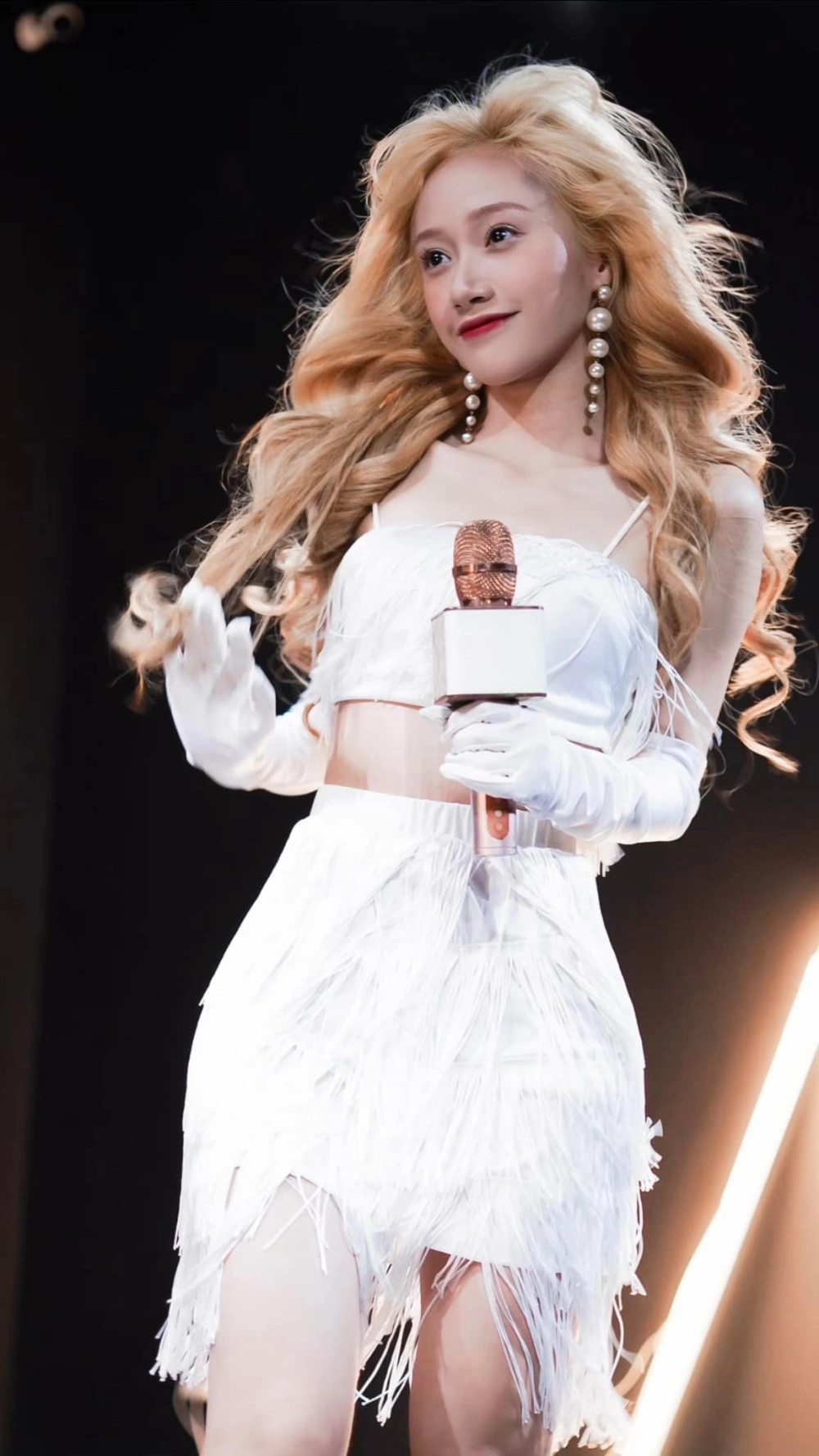 Ảnh cute phô mai que con gái dễ thương vui