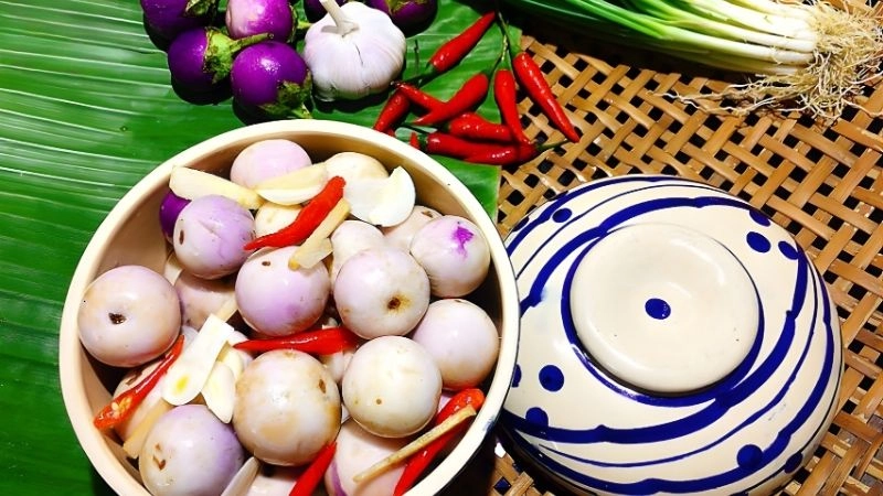 Nguyên liệu cần chuẩn bị cho 1kg cà muối chuẩn vị