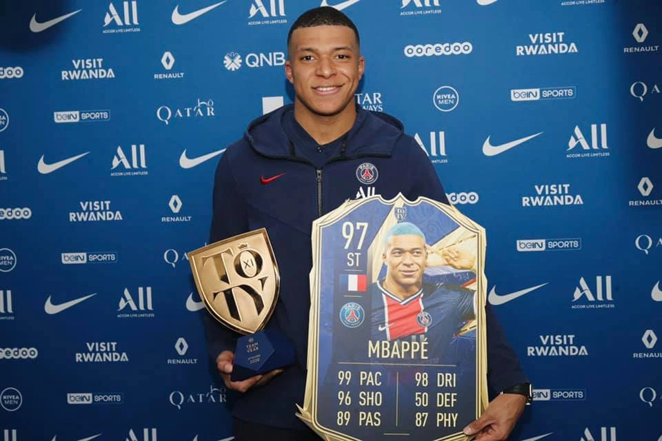 Kylian mbappé song nhại hài hước viral