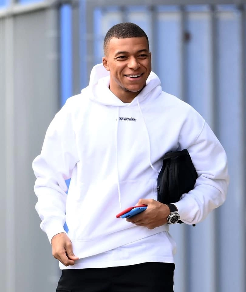 Kylian mbappé et son fils đời tư ấm áp