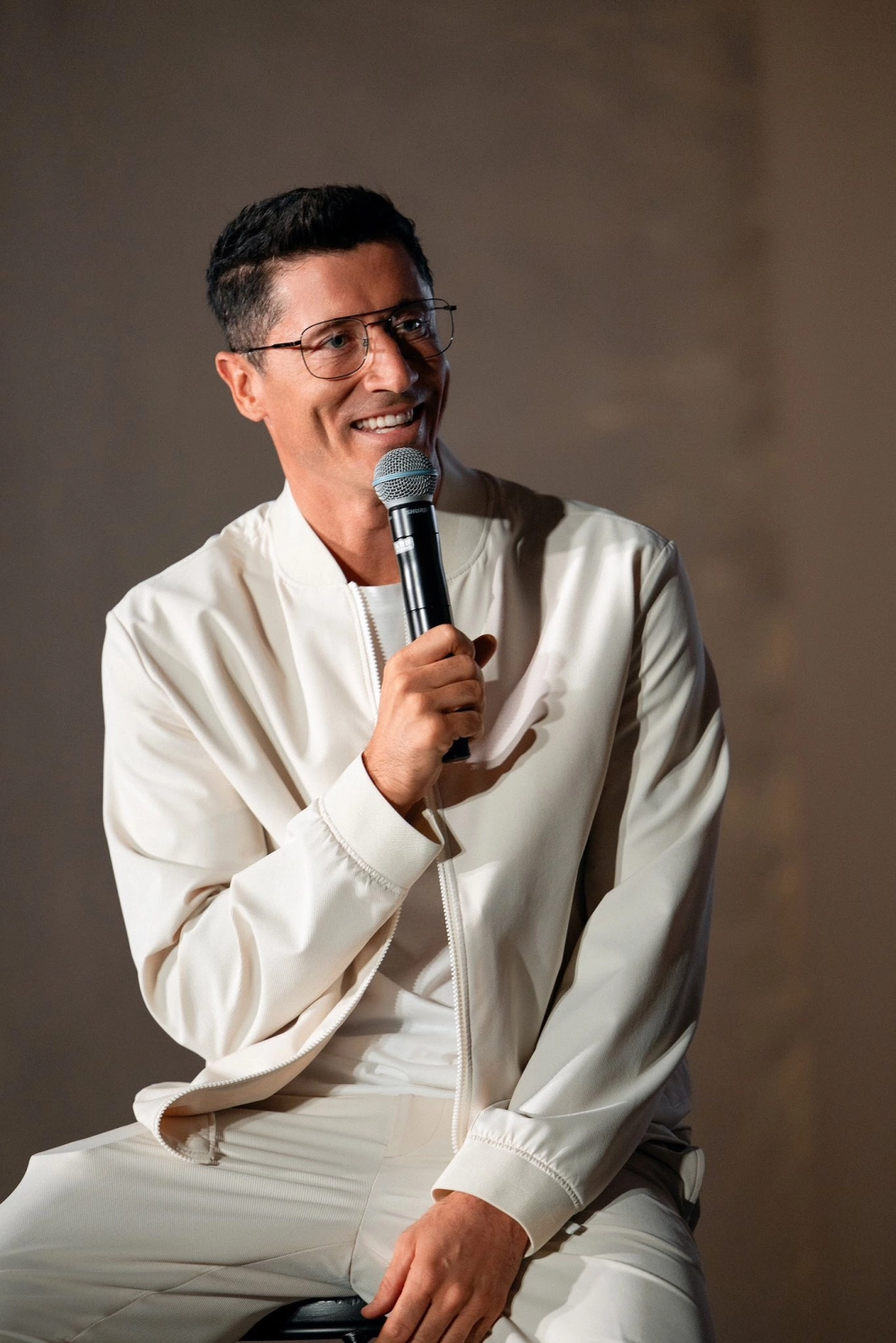 Fc barcelona robert lewandowski sát thủ mới