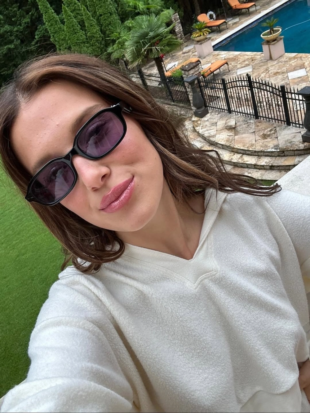 Sự vươn mình mạnh mẽ thành ngôi sao hạng A toàn cầu của millie bobby brown.