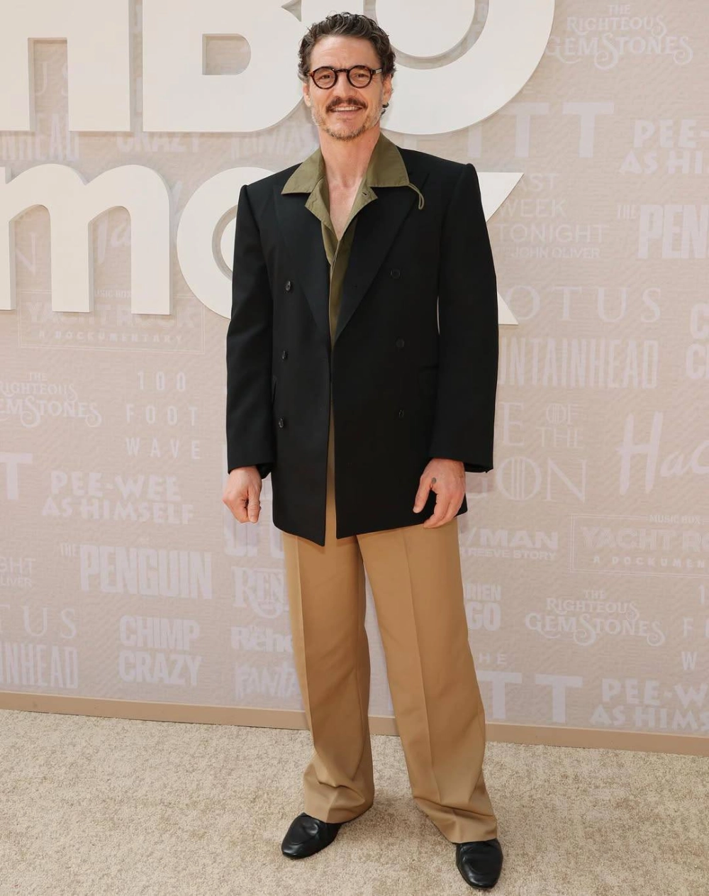 Mối quan hệ thân thiết và sự ủng hộ dành cho em gái của pedro pascal sister.