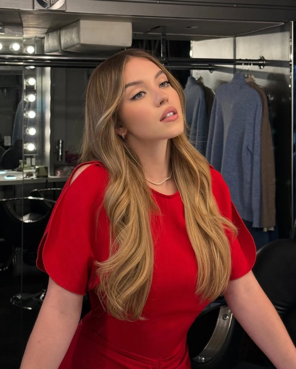 Sức hút khó cưỡng từ những thước phim sydney sweeney american eagle ad đầy lôi cuốn.